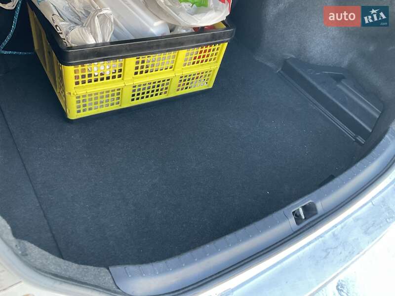 Седан Toyota Corolla 2016 в Киеве