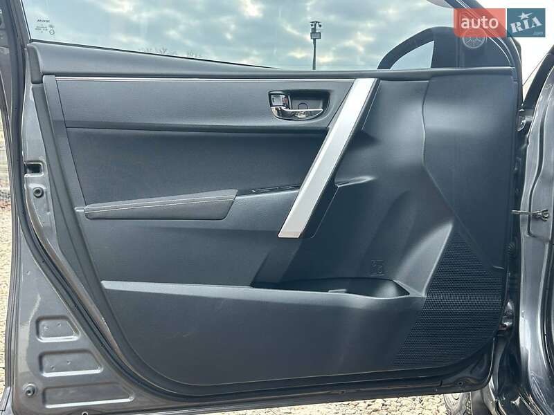 Седан Toyota Corolla 2016 в Одессе