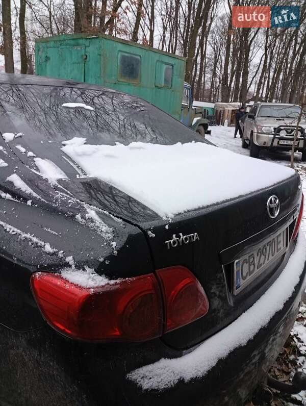 Седан Toyota Corolla 2006 в Чернигове