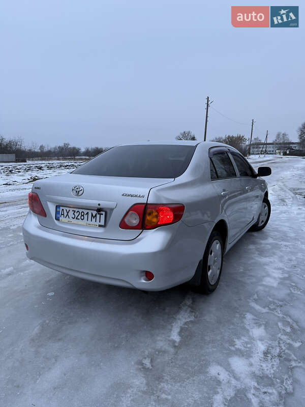 Седан Toyota Corolla 2007 в Валках