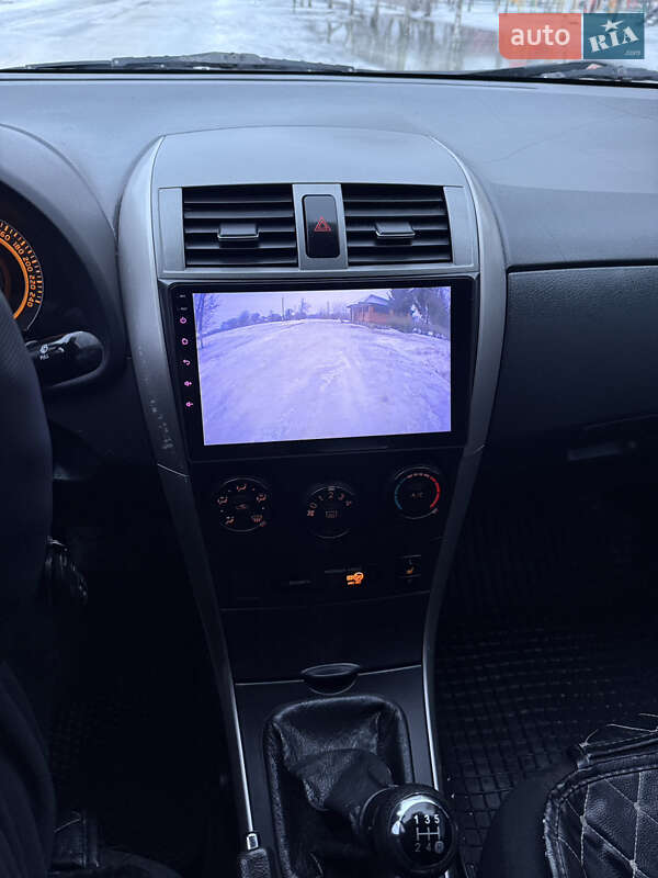 Седан Toyota Corolla 2007 в Валках