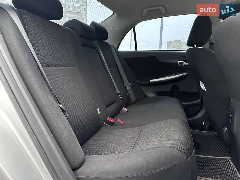 Седан Toyota Corolla 2007 в Киеве