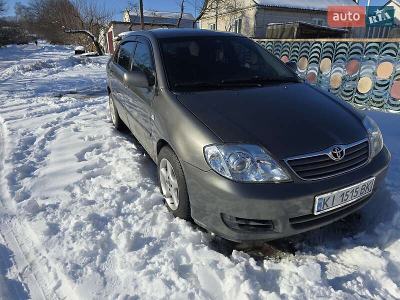 Седан Toyota Corolla 2006 в Триполье