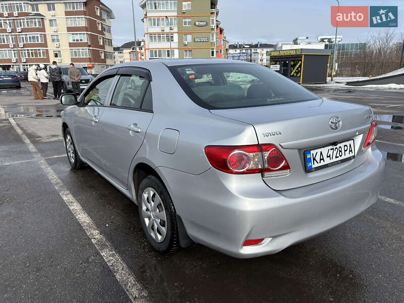 Седан Toyota Corolla 2011 в Киеве фото 4 Седан Toyota Corolla 2011 в Киеве