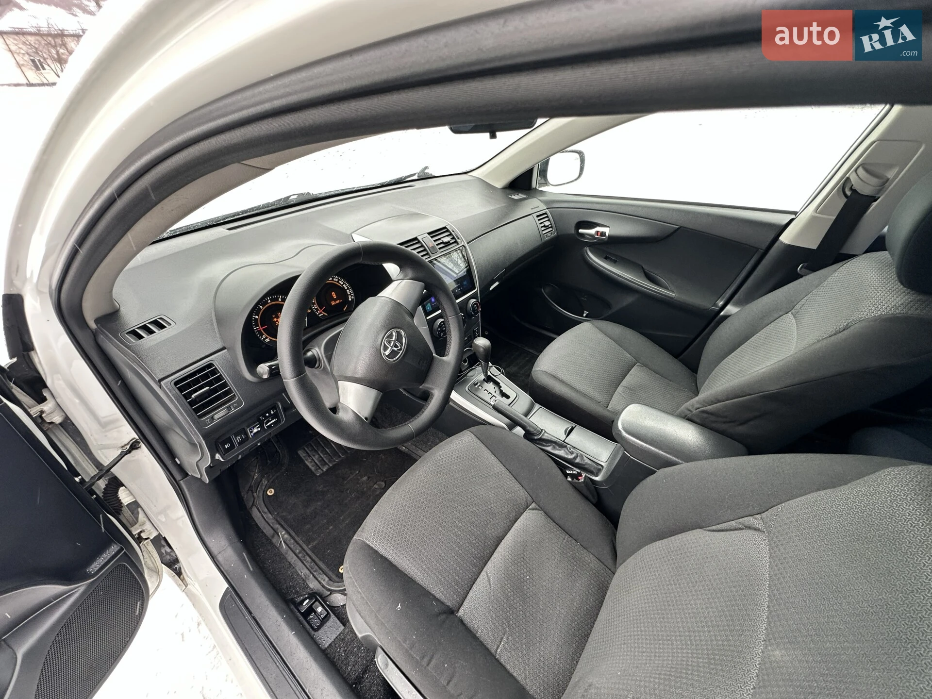 2011 Toyota Corolla - мініатюра 11