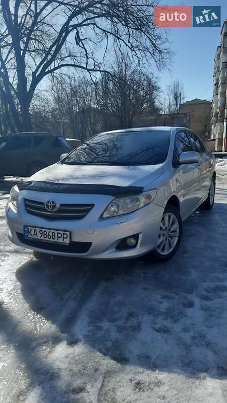 Седан Toyota Corolla 2008 в Києві