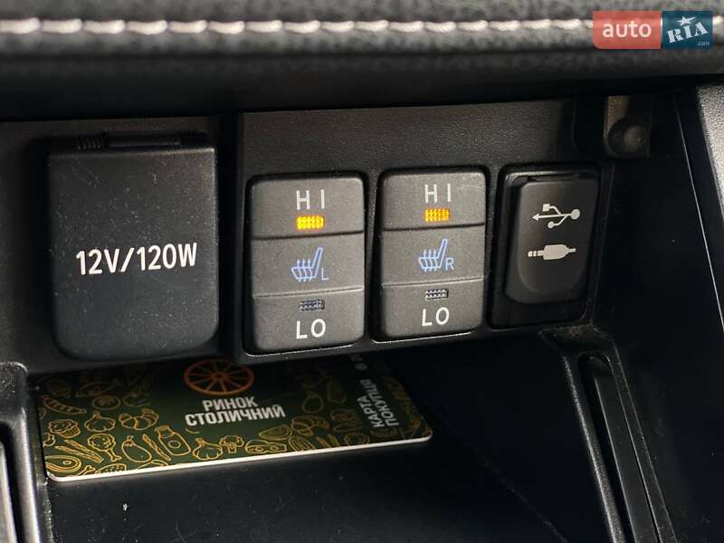 Седан Toyota Corolla 2017 в Киеве фото 39 Седан Toyota Corolla 2017 в Киеве