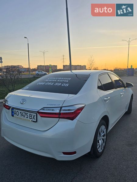 Седан Toyota Corolla 2018 в Мукачево