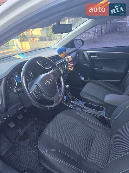 Седан Toyota Corolla 2018 в Мукачево