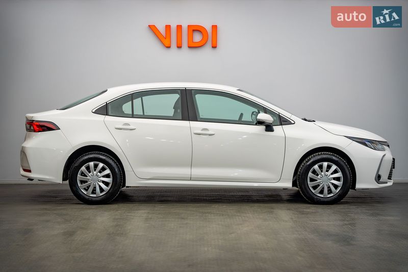 Седан Toyota Corolla 2020 в Киеве