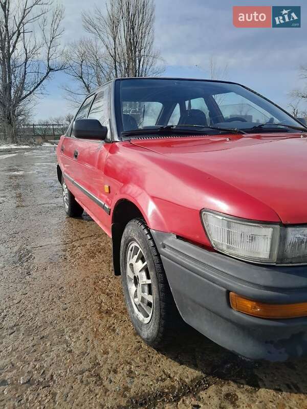 Хэтчбек Toyota Corolla 1992 в Ананьеве