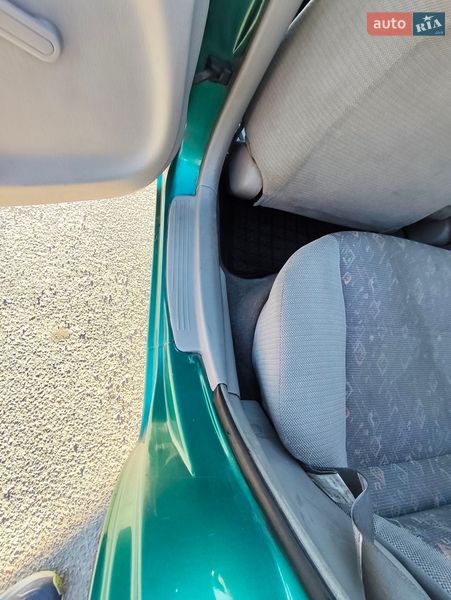 Хэтчбек Toyota Corolla 1999 в Запорожье