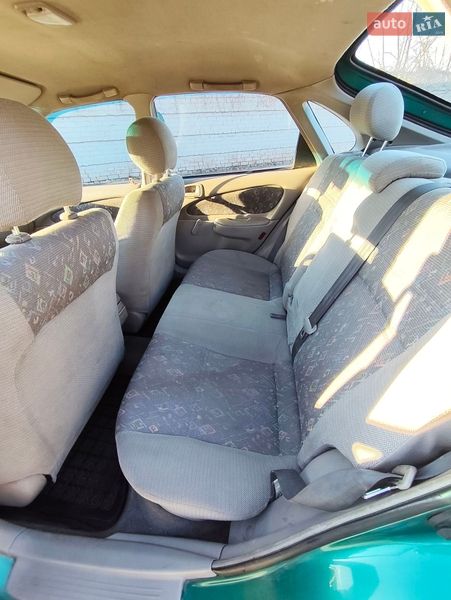 Хэтчбек Toyota Corolla 1999 в Запорожье