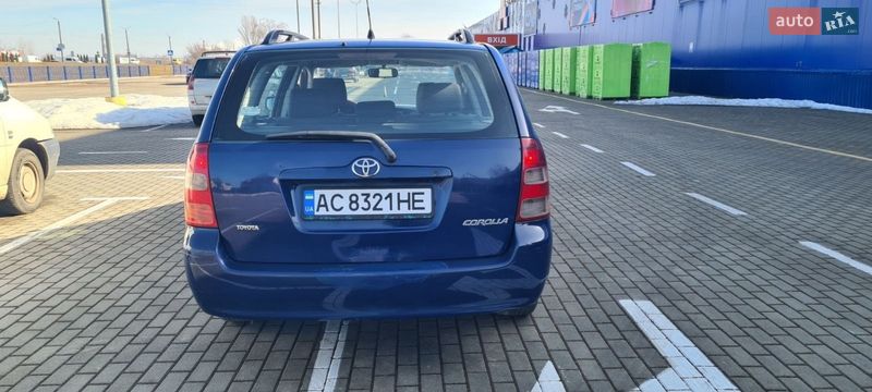 Универсал Toyota Corolla 2004 в Нововолынске
