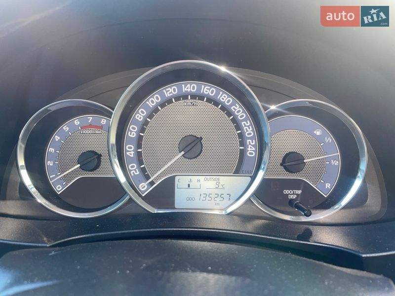 Седан Toyota Corolla 2014 в Киеве