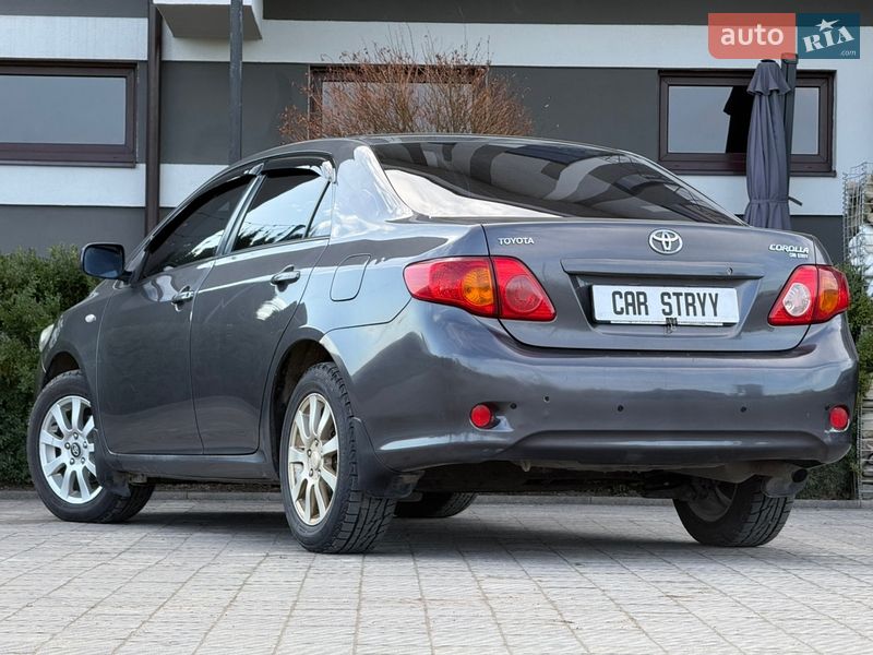 Седан Toyota Corolla 2008 в Стрые