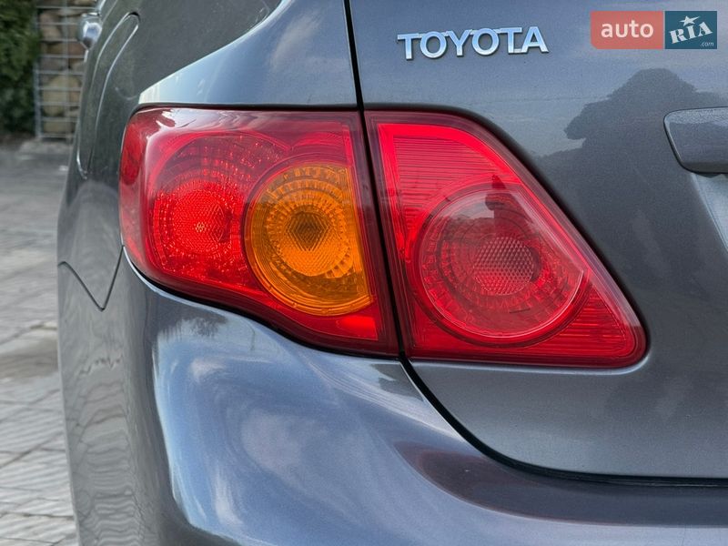 Седан Toyota Corolla 2008 в Стрые