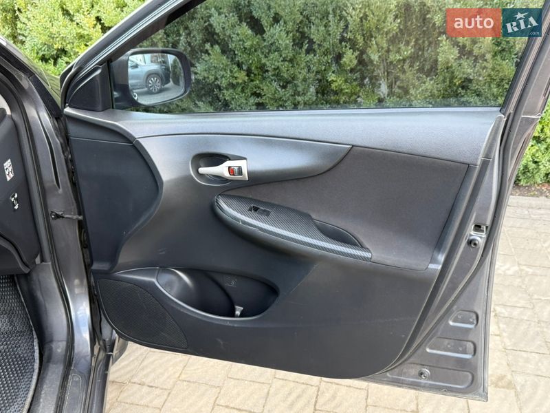 Седан Toyota Corolla 2008 в Стрые