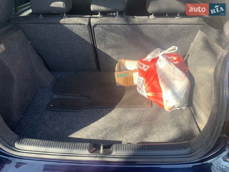 Хэтчбек Toyota Corolla 2005 в Одессе