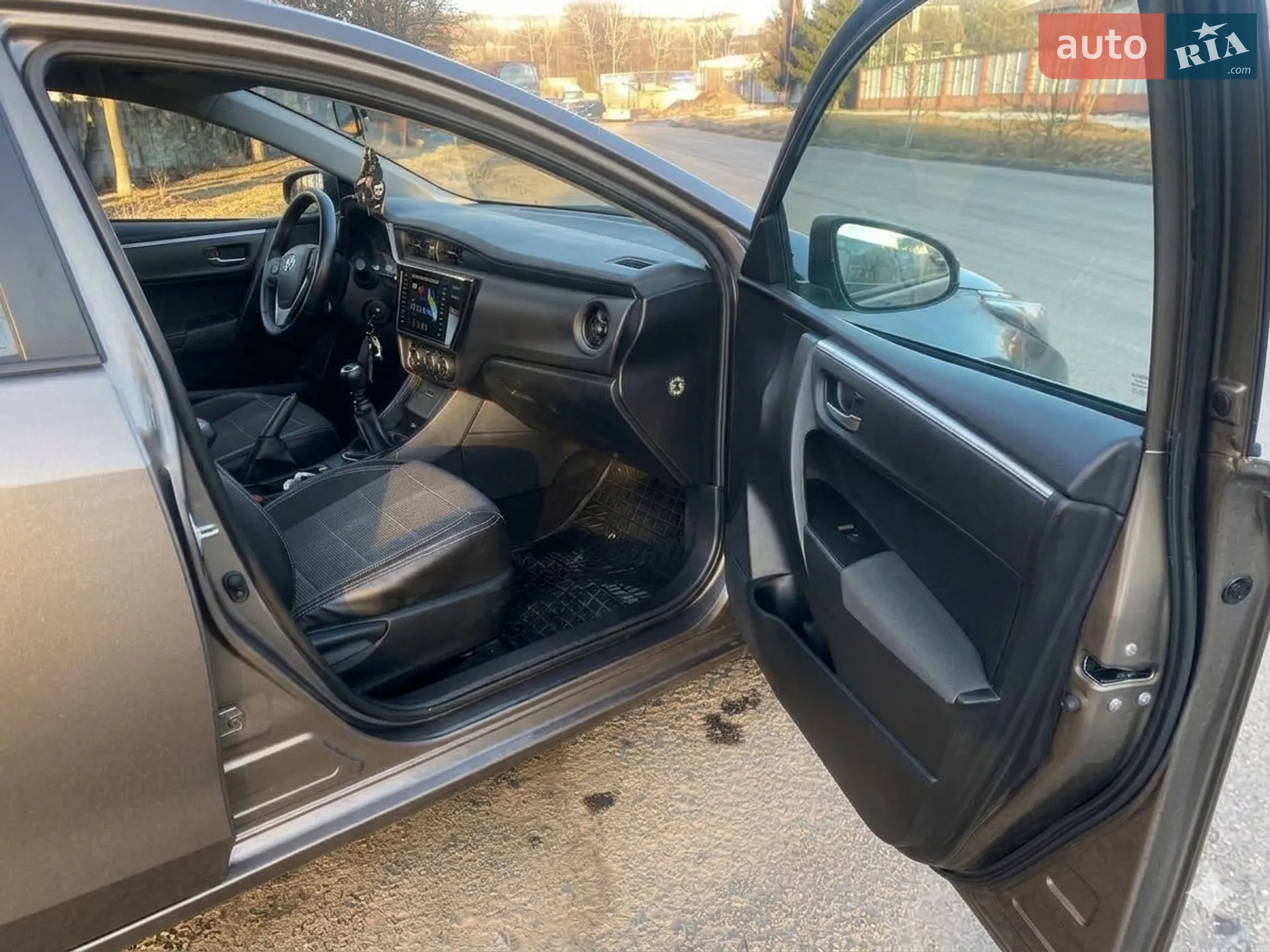 2017 Toyota Corolla - мініатюра 12