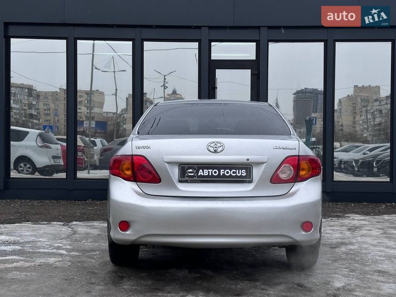 Седан Toyota Corolla 2007 в Києві