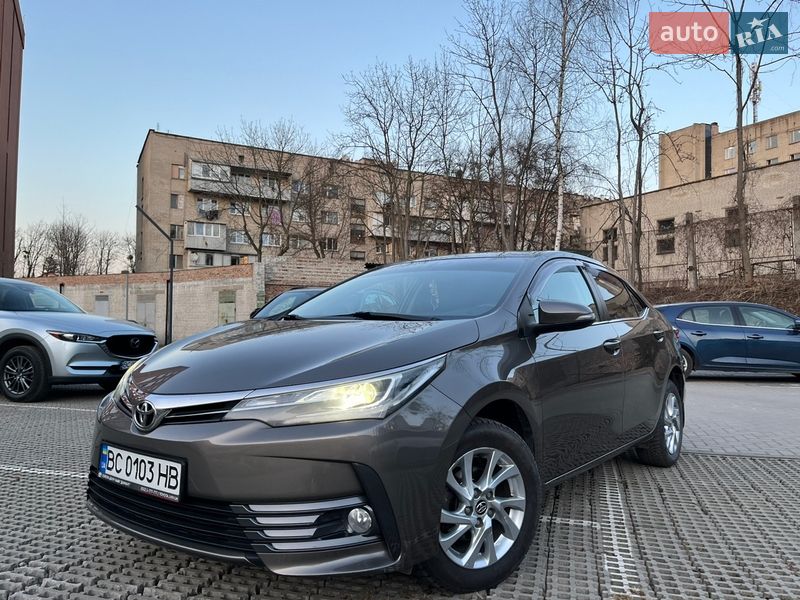 Седан Toyota Corolla 2016 в Львове фото Седан Toyota Corolla 2016 в Львове