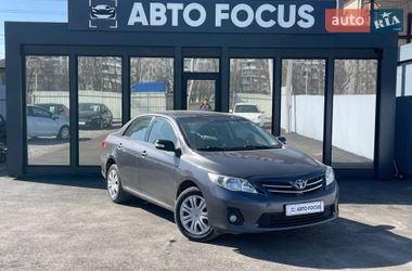 Седан Toyota Corolla 2012 в Киеве