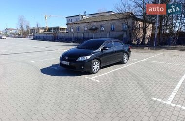 Седан Toyota Corolla 2010 в Тернополі