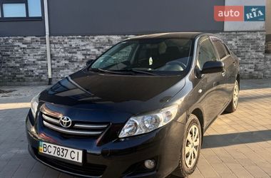 Седан Toyota Corolla 2008 в Львові
