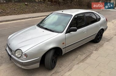 Хэтчбек Toyota Corolla 1998 в Львове