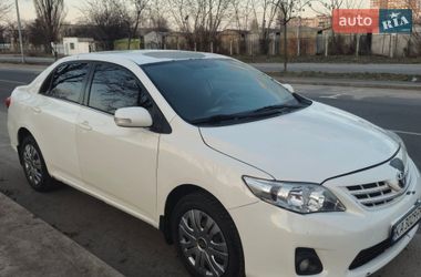 Седан Toyota Corolla 2010 в Києві