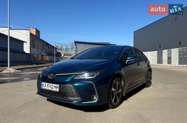 Седан Toyota Corolla 2024 в Киеве