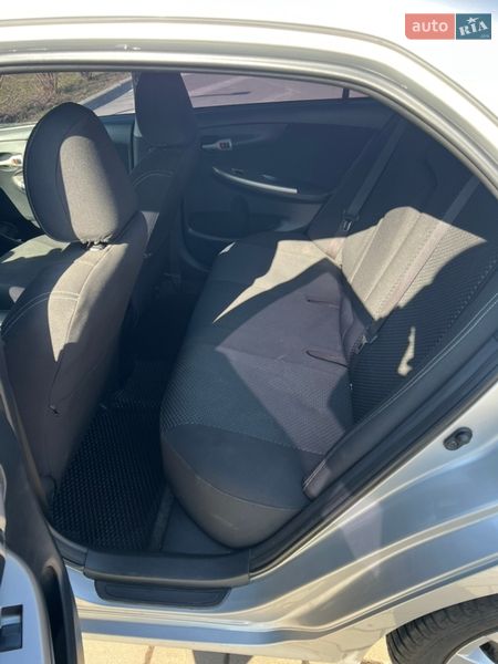 Седан Toyota Corolla 2008 в Виннице