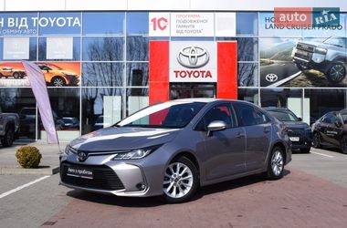 Седан Toyota Corolla 2019 в Житомире