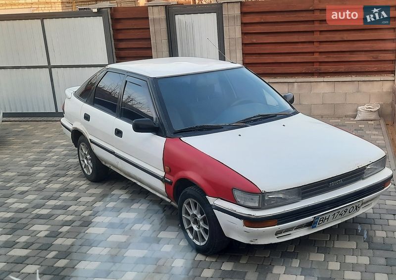 Toyota Corolla 1990