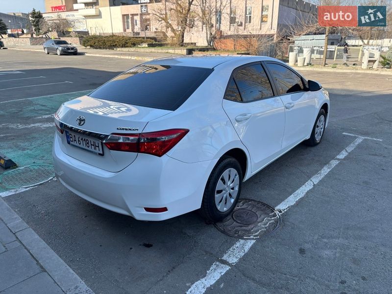 Седан Toyota Corolla 2017 в Миколаєві