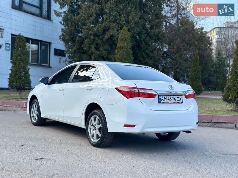 Седан Toyota Corolla 2017 в Києві