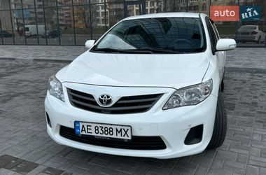 Седан Toyota Corolla 2010 в Днепре