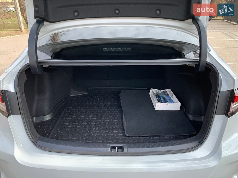 Седан Toyota Corolla 2021 в Кривом Роге