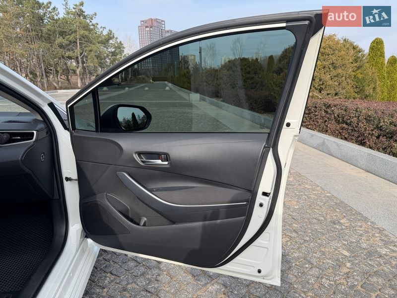 Седан Toyota Corolla 2019 в Днепре