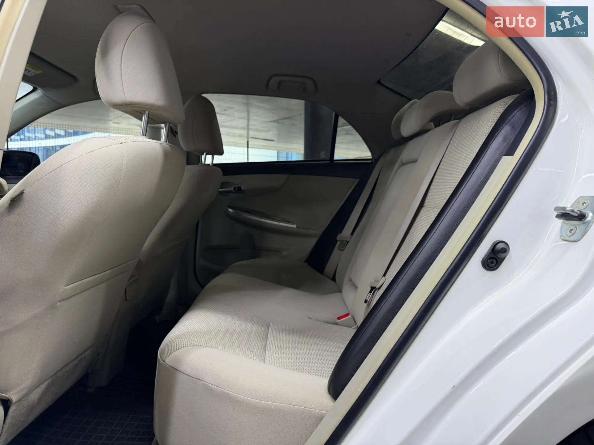 2013 Toyota Corolla - мініатюра 26