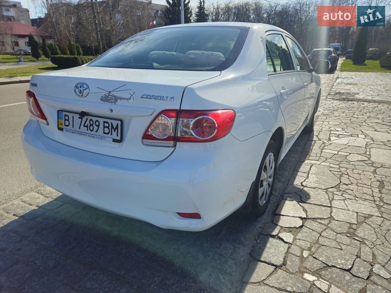 Седан Toyota Corolla 2012 в Кременчуге