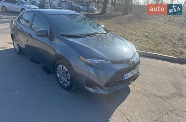Седан Toyota Corolla 2016 в Кременчуге