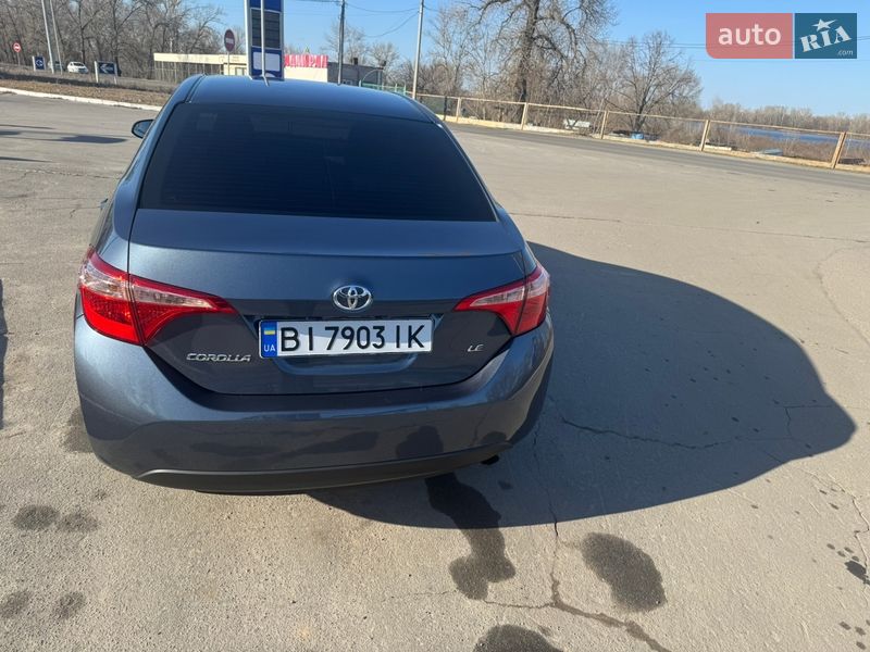 Седан Toyota Corolla 2016 в Кременчуге
