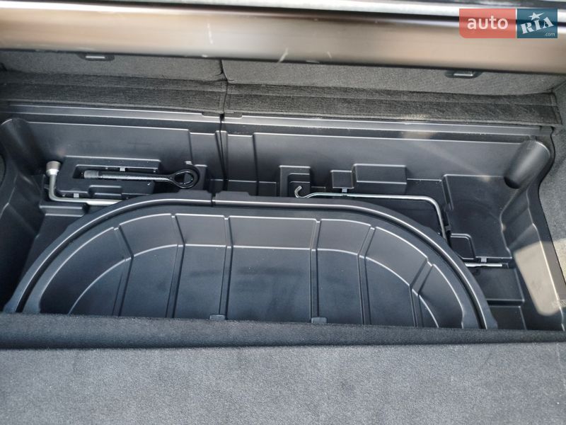 Универсал Toyota Corolla 2016 в Киеве