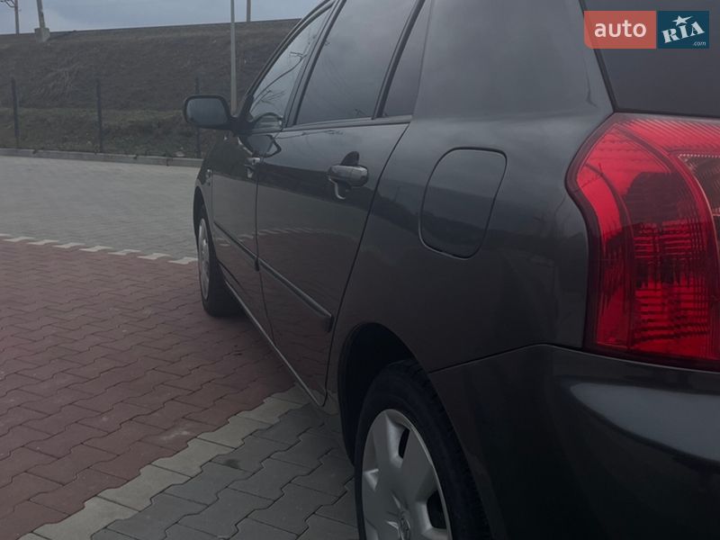 Хэтчбек Toyota Corolla 2003 в Киеве