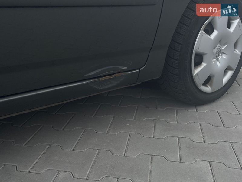 Хэтчбек Toyota Corolla 2003 в Киеве