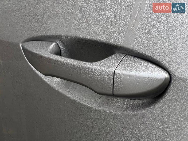 Седан Toyota Corolla 2017 в Киеве фото 16 Седан Toyota Corolla 2017 в Киеве