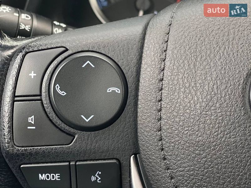 Седан Toyota Corolla 2017 в Киеве фото 32 Седан Toyota Corolla 2017 в Киеве