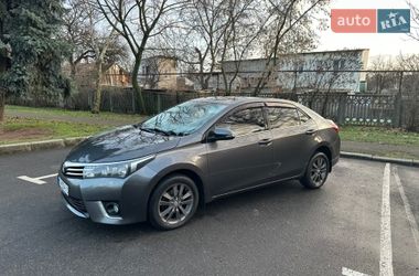 Седан Toyota Corolla 2016 в Николаеве